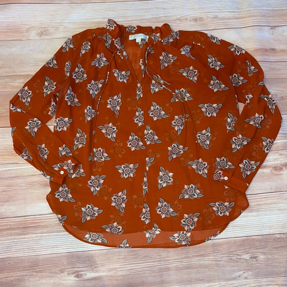 Beautiful Loft Sheer Floral Top! Long Sleeves! Size medium!